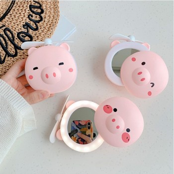Gương cầm tay ch&uacute; heo c&oacute; quạt