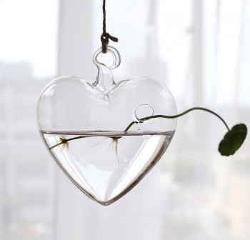 Lọ c&acirc;y treo thủy tinh tr&aacute;i tim